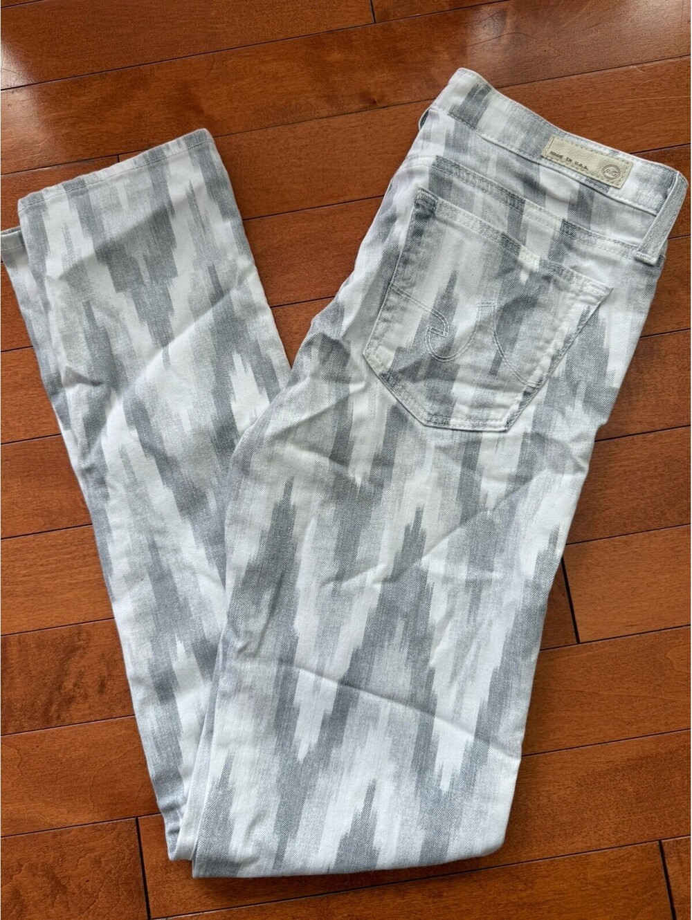 AG Adriano Goldschmied The Stilt Cigarette Leg Blue Denim Jeans Size 26 Chevron